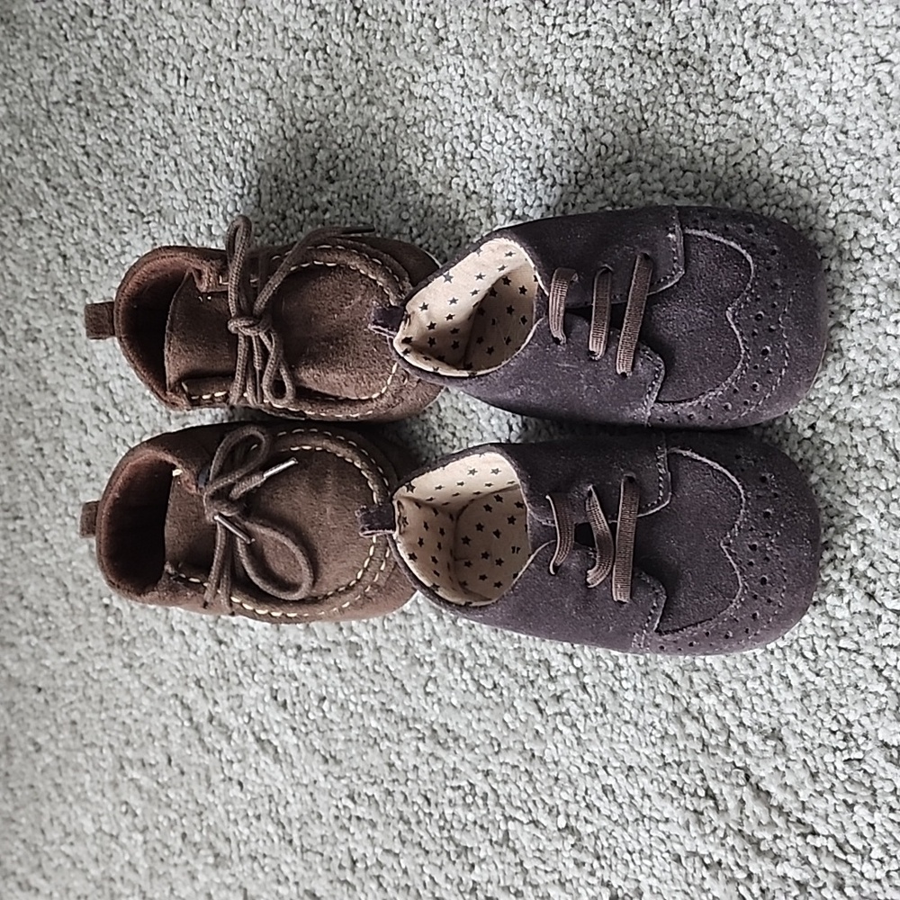 Two pairs of baby booties.